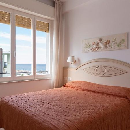 Hotel Mocambo Milano Marittima Buitenkant foto