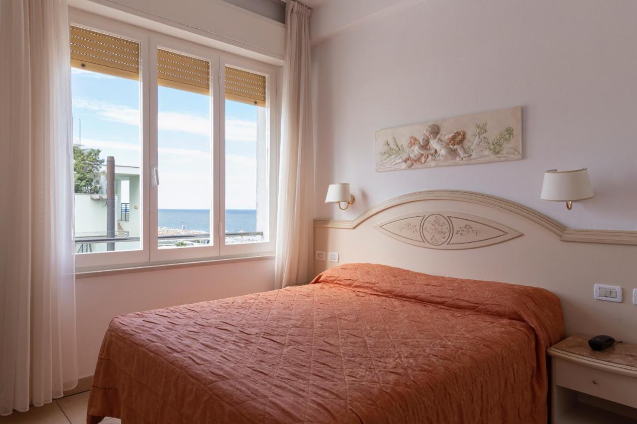 Hotel Mocambo Milano Marittima Buitenkant foto