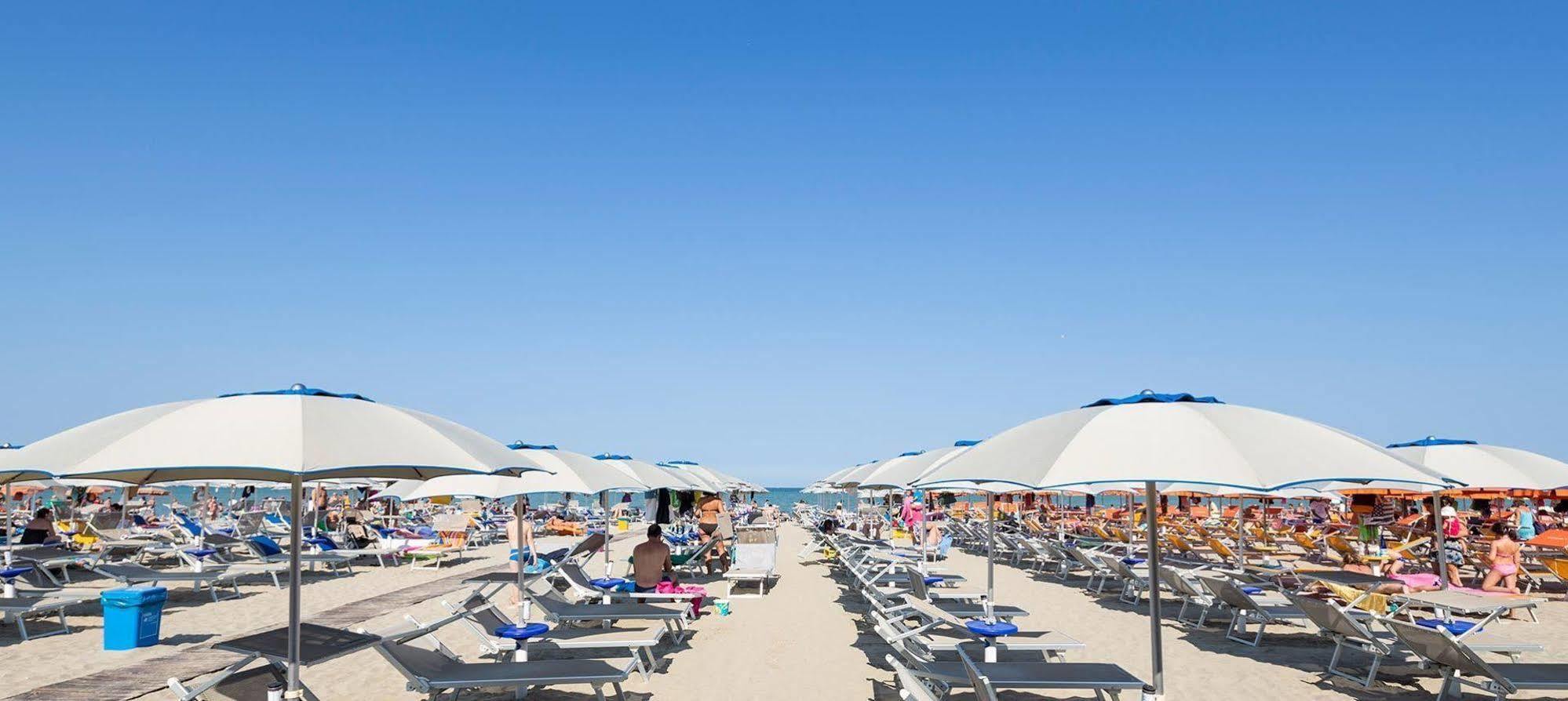 Hotel Mocambo Milano Marittima Buitenkant foto